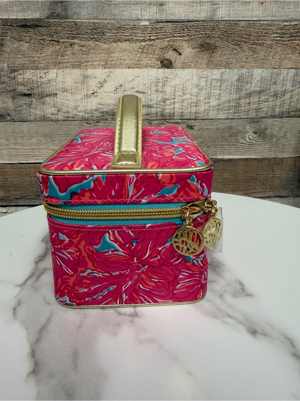 Lilly Pulitzer Nylon Cosmetic Train case w/ Floral Pattern - Picture 2 of 8